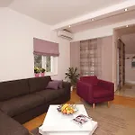 Apartmán Three-bedroom In *