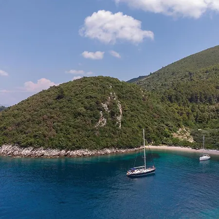 Three-bedroom In Appartamento