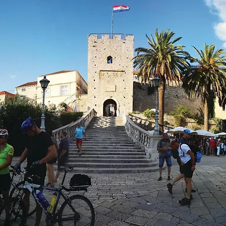 Three-bedroom In Appartamento