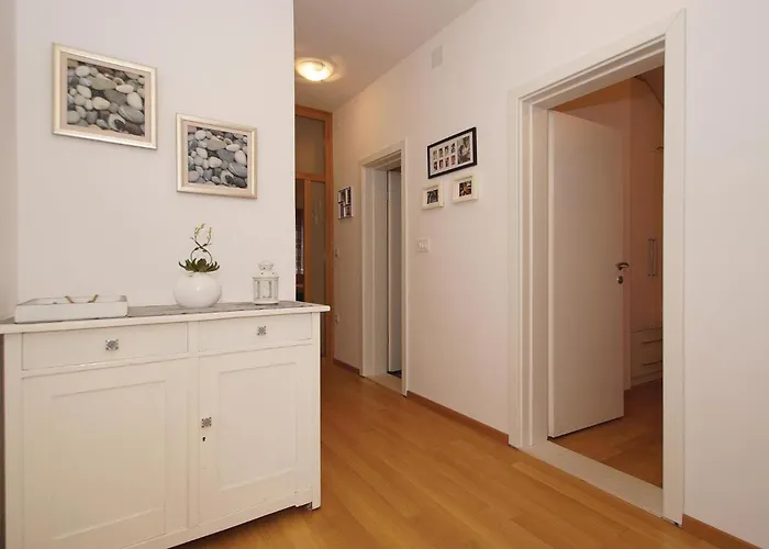 Three-bedroom In דירה *