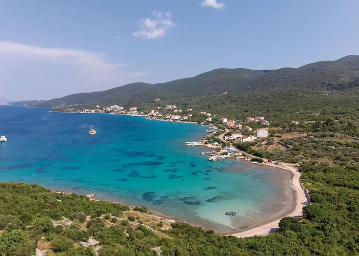 דירה Three-bedroom In *