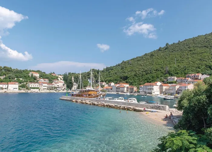 Three-bedroom In דירה Račišće